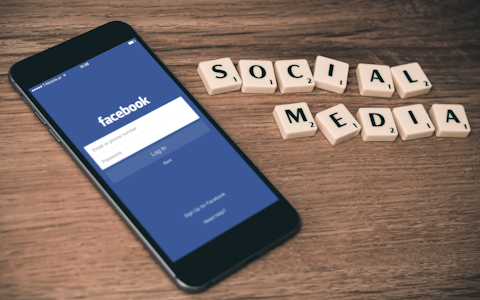 How to Build Topical Authority With AI-Generated Content